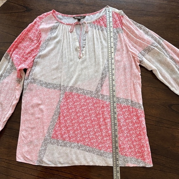 Tommy Bahama long sleeve lightweight blouse size L - Picture 11 of 12